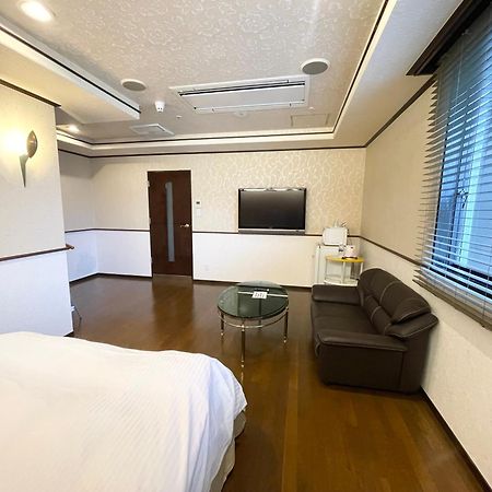 Hotel Ritz Koshien Nisinomija Kültér fotó